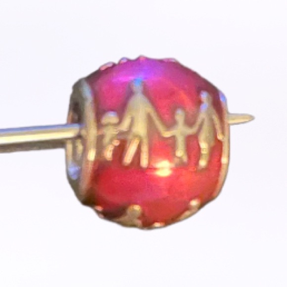 Pandora Family Bond Violet Enamel - Picture 2 of 4